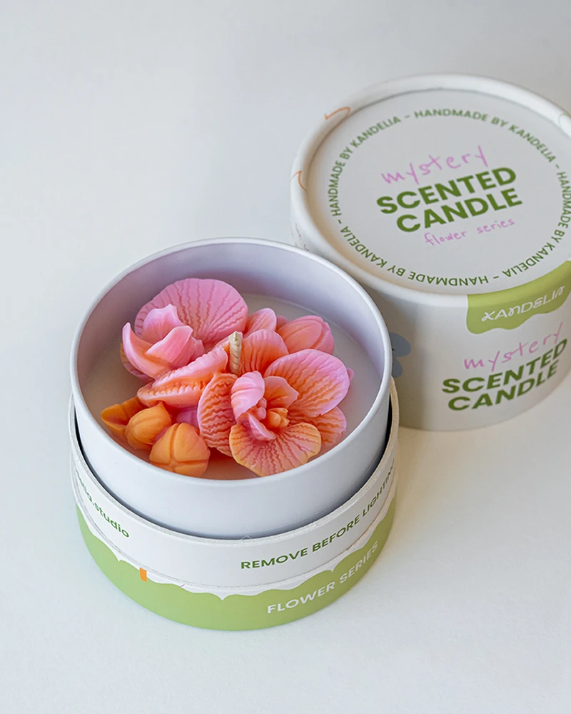 Orchid floral fragrance note in Kandelia mystery candle